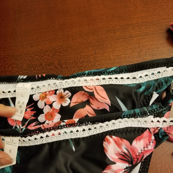 3x Host Pick! New! ruffles push up bikini! - Picture 7 of 8